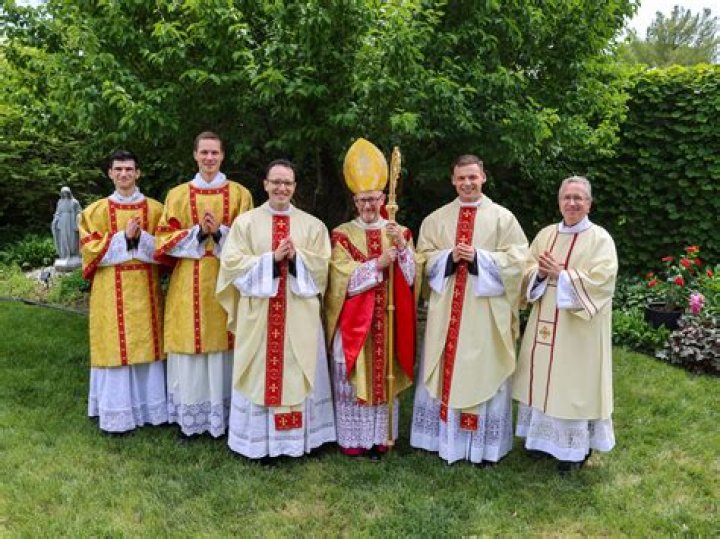 Can priests absolve mortal sin?