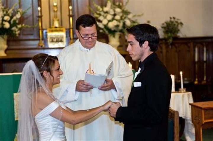 Can priests get married?