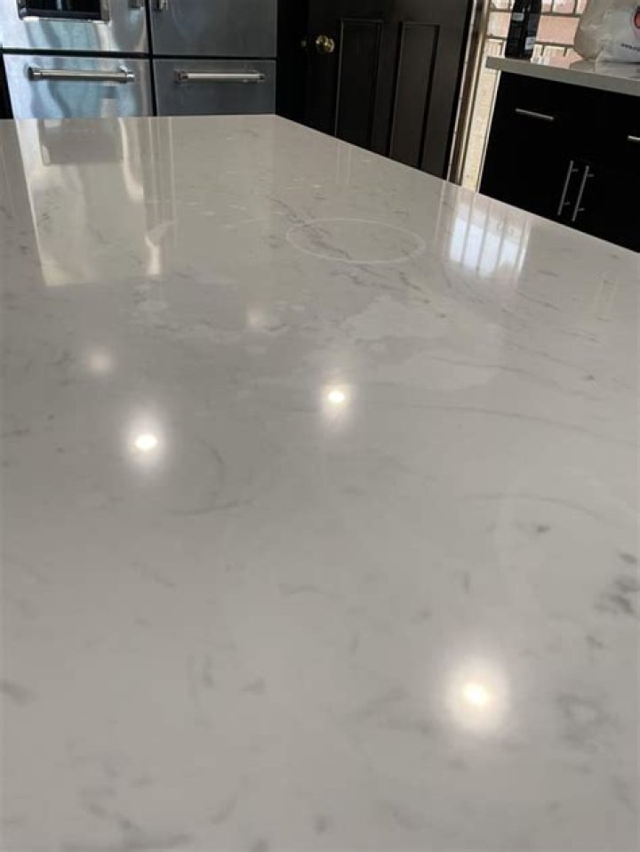 Can water stain quartz?