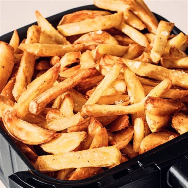 Can you pile fries in air fryer?
