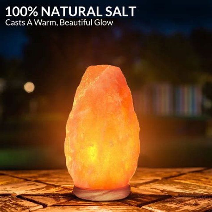Can you put a drop of essential oil on a salt lamp?
