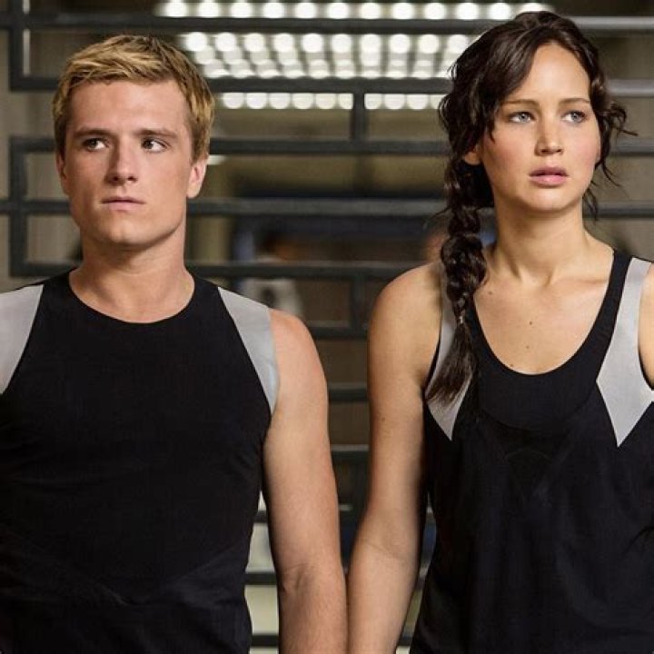 Did Peeta know Katniss was faking?