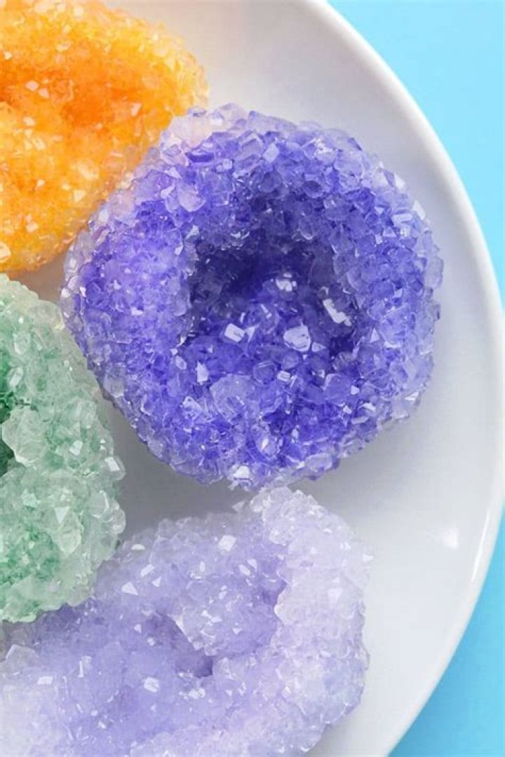 Do borax crystals melt?