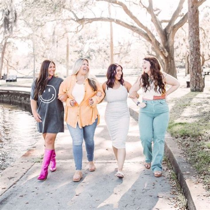 Do girls need a mom?