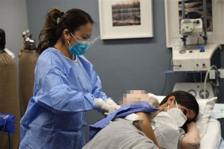 Do patients on Dr. Pimple Popper have to pay?