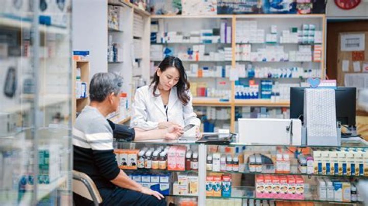 Do pharmacists get retirement?