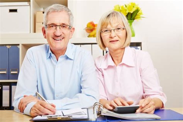 Do seniors still get an extra tax deduction?