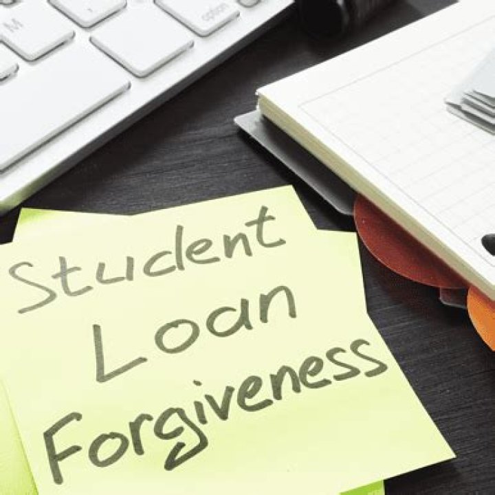 Does cosigning on a student loan affect credit?