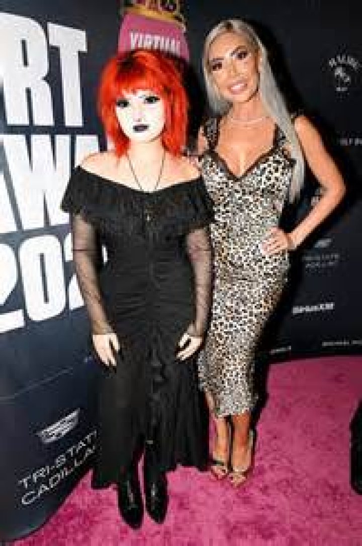 Does Farrah Abraham have implants?