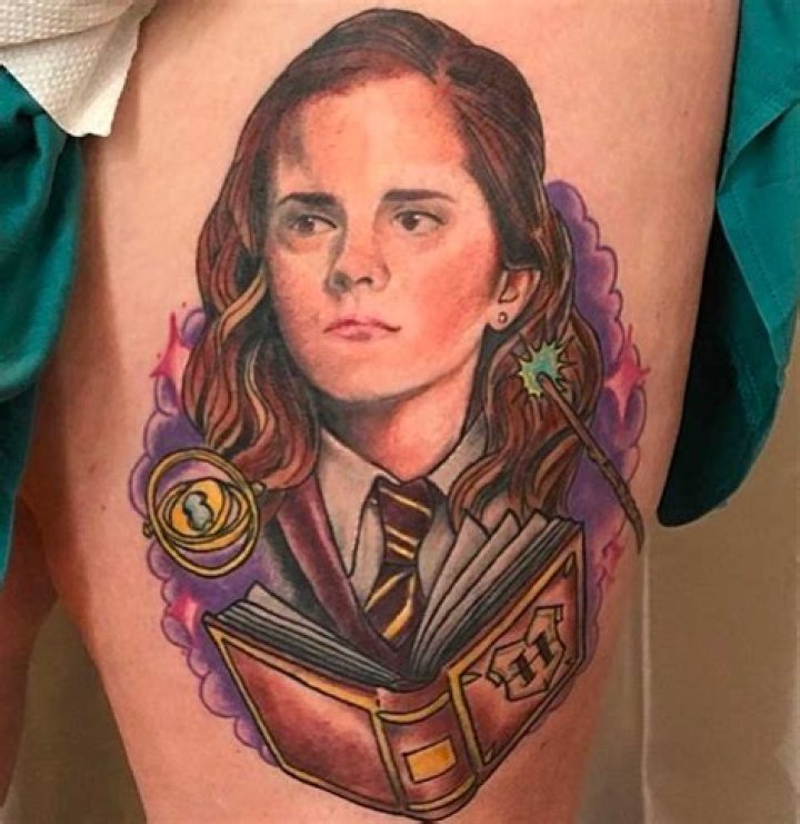 Does Granger Smith have tattoos?