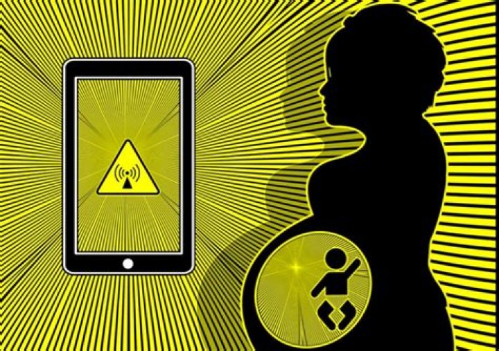 Does phone radiation affect baby in womb?
