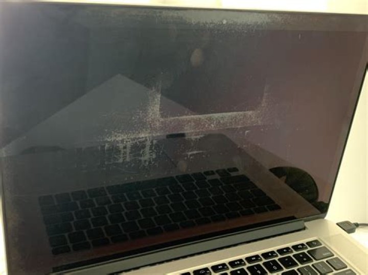 Does Windex damage glass?