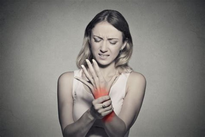 How can you tell if you have nerve pain or muscle pain?
