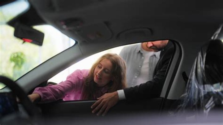 How do you ask a married woman to kiss you?