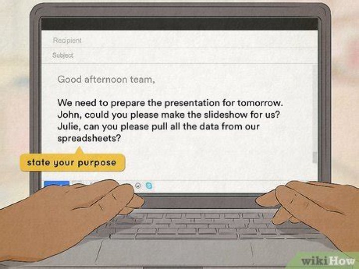 How do you invite someone to a speech in an email?
