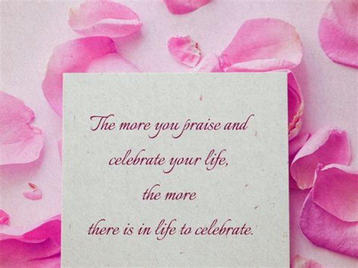 How do you write a romantic birthday text?