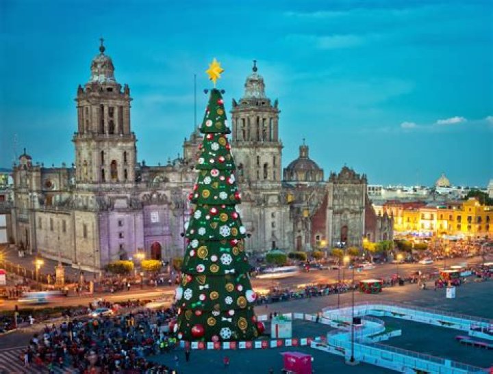How does Mexico celebrate Christmas Eve?