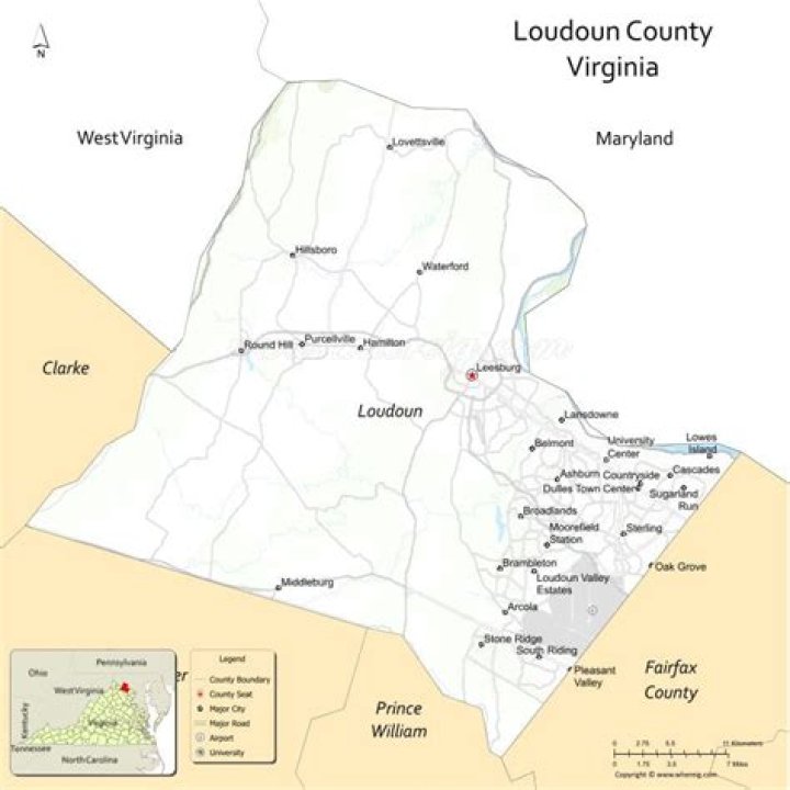 How many businesses are in Loudoun County?