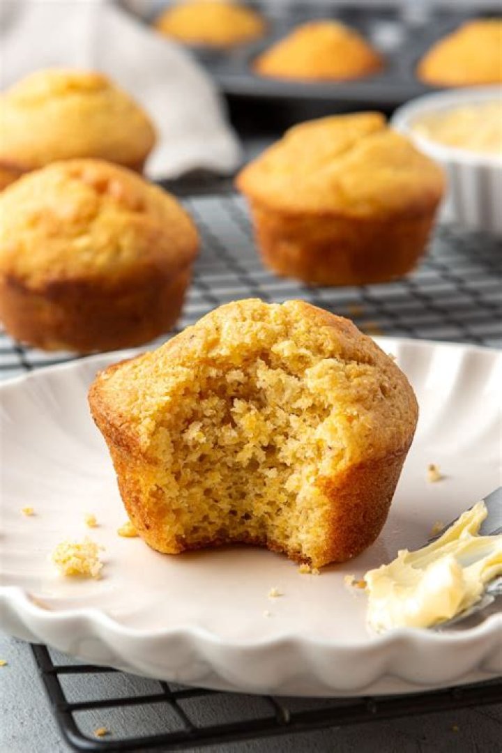 How many carbs are in cornbread muffin?