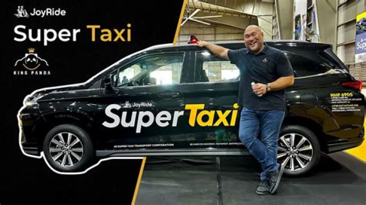 How many taxi operators are there in Singapore?