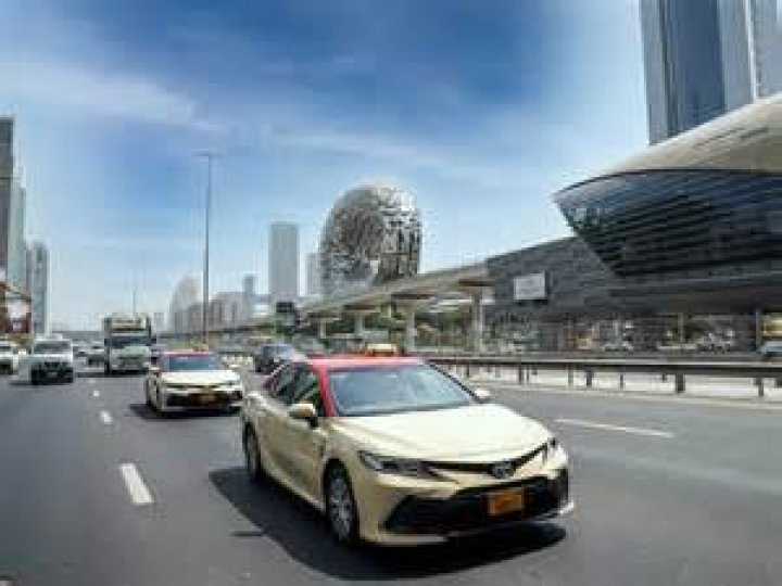 How much are RN paid in Dubai?