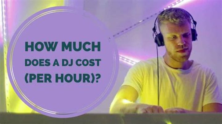 How much do DJs get per hour?