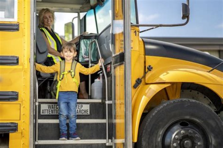 How much do school bus drivers get paid in Ontario?