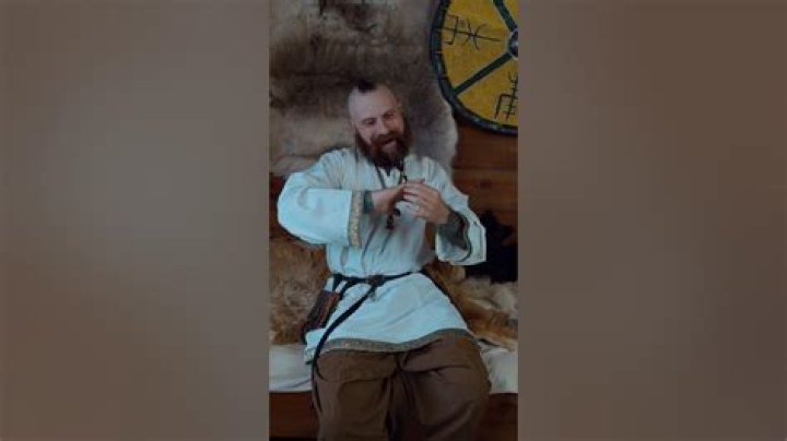 How often did the Vikings bathe?