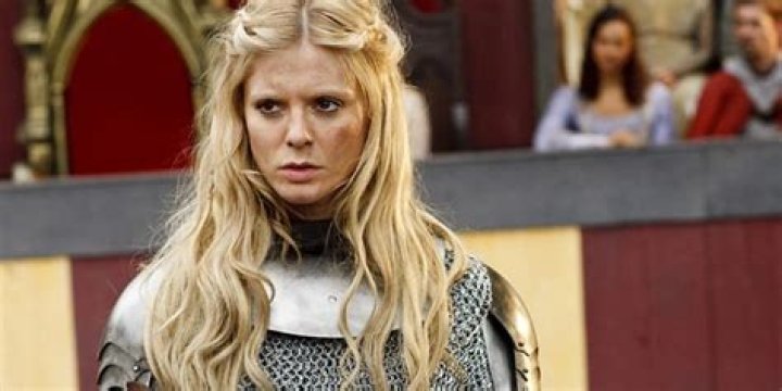 How old is Emilia Fox in Merlin?