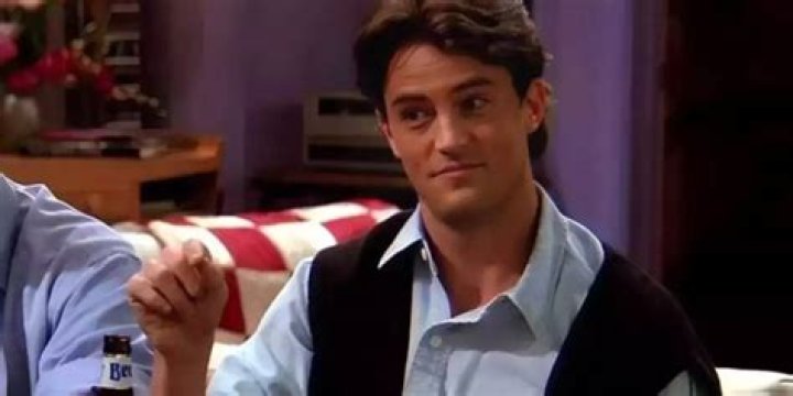 How old was Chandler in Friends season1?