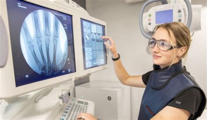 Is a radiographer a technician?