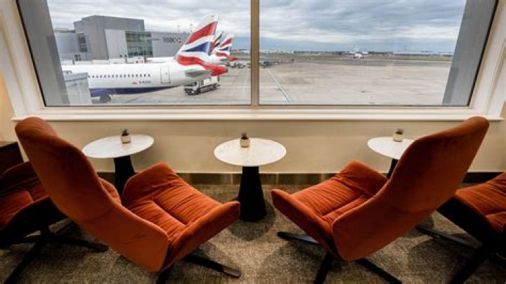 Is airport lounge free for business-class?