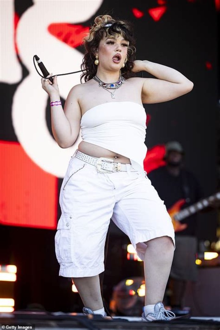 Is g silent in Singer?