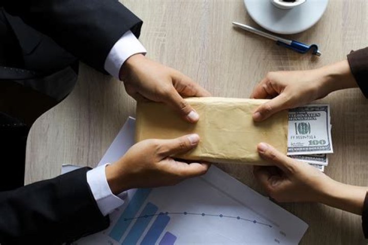 Is it illegal to take out a loan and not pay it back?