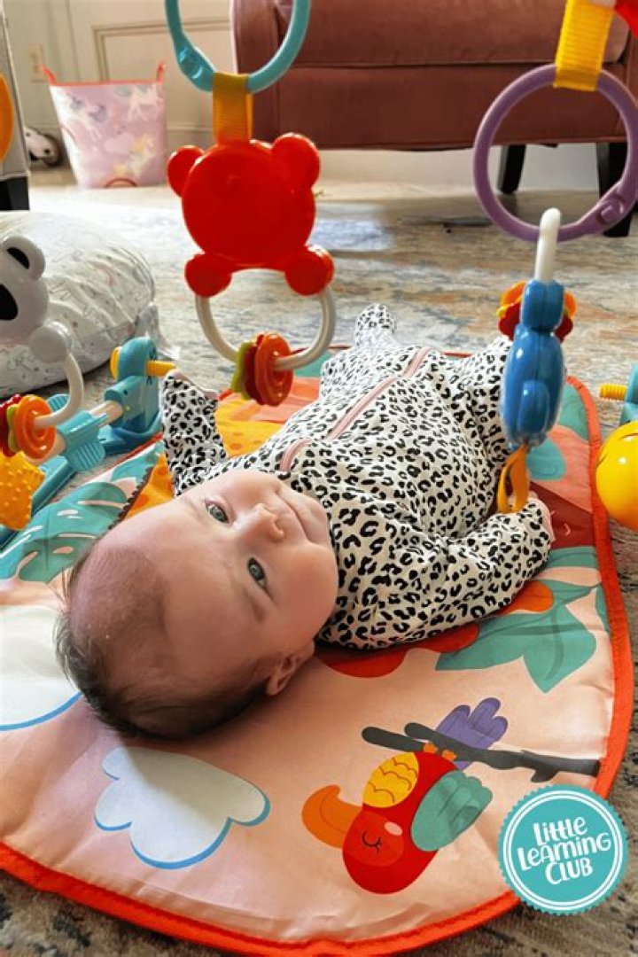 Is it OK not to play with your child?