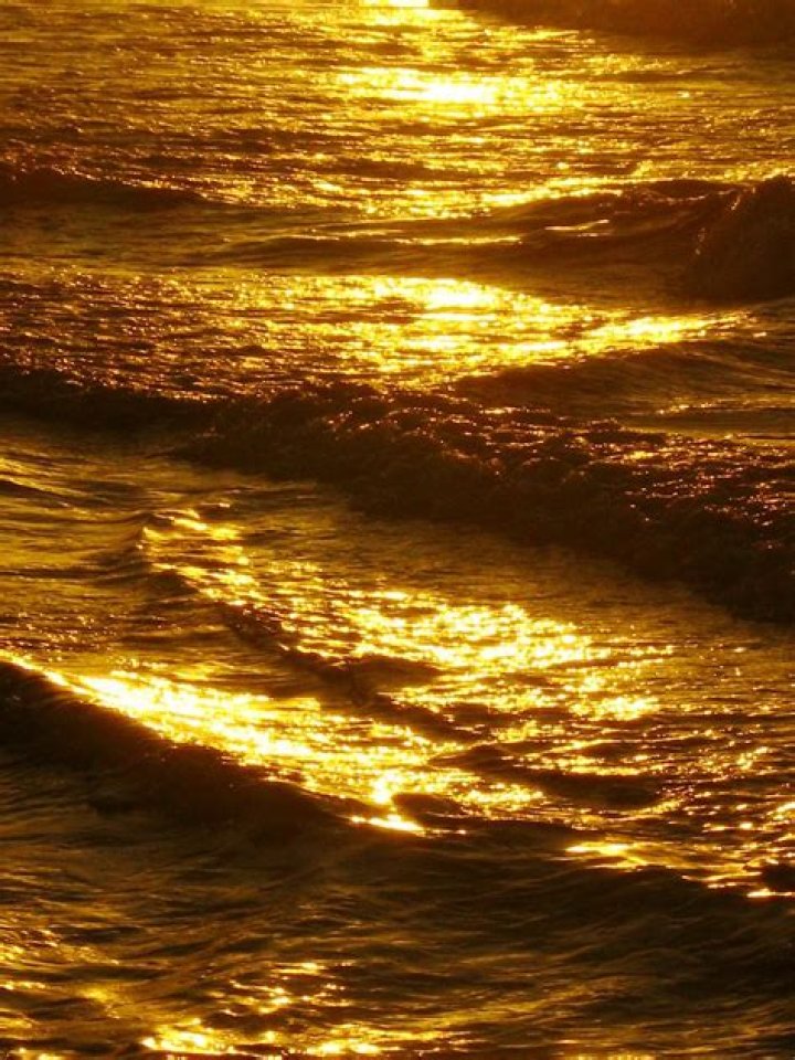 Is there gold in the ocean?