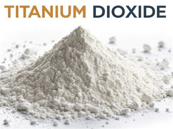 Is titanium dioxide same as zinc?