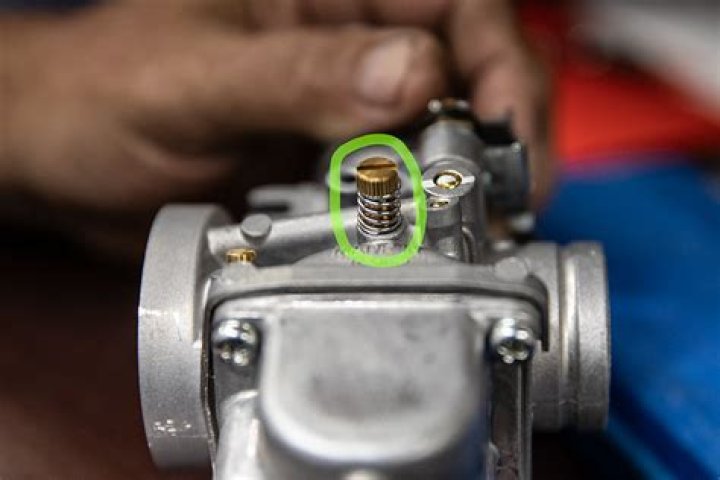 What causes carburetor issues?