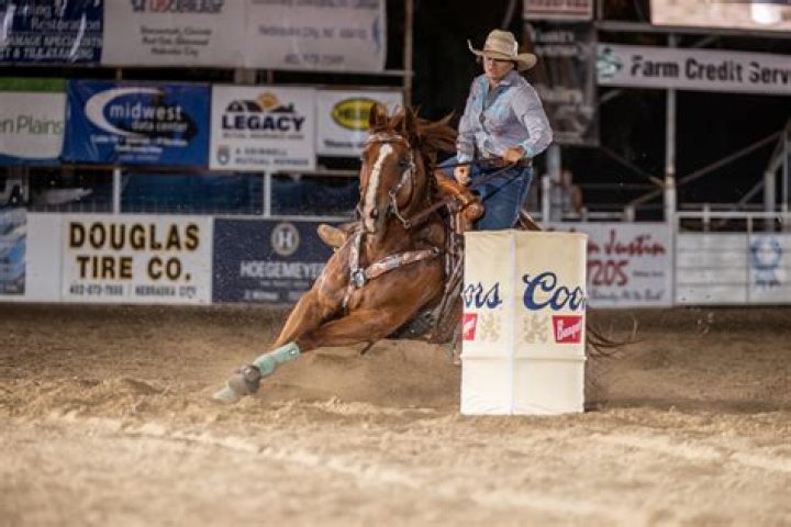 What colleges do barrel racing?