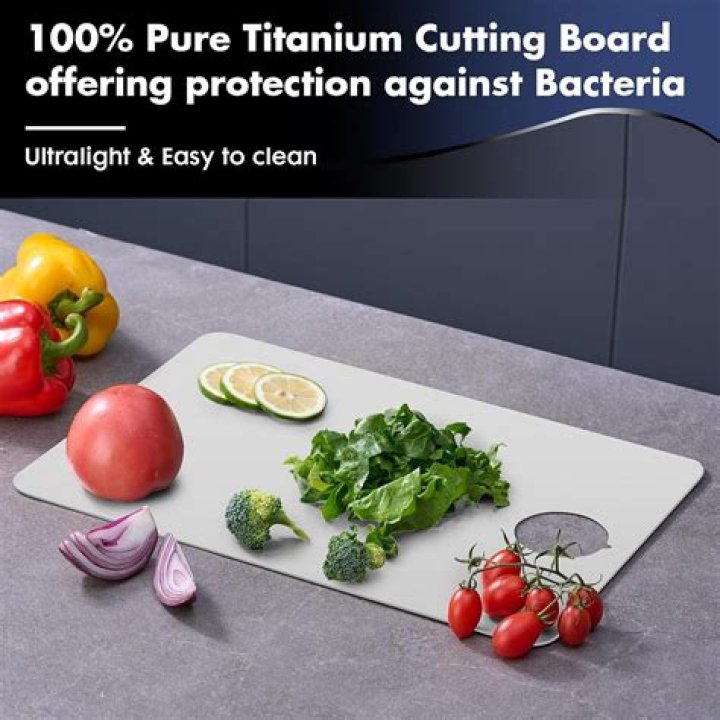 What cutting board does Thomas Keller use?