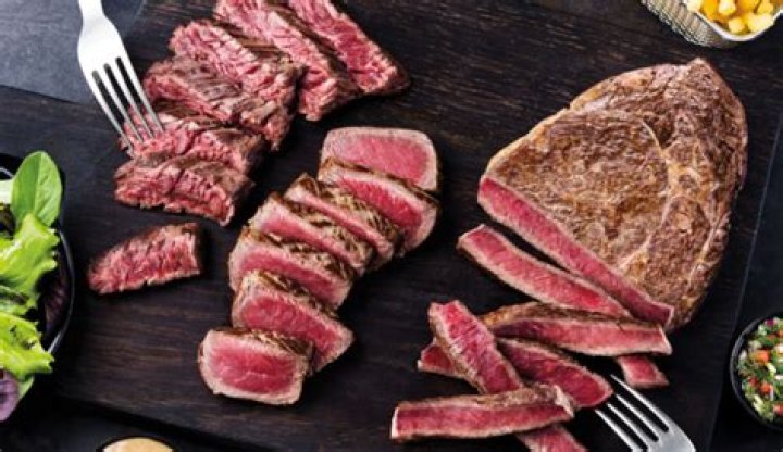 What does hippo meat taste like?