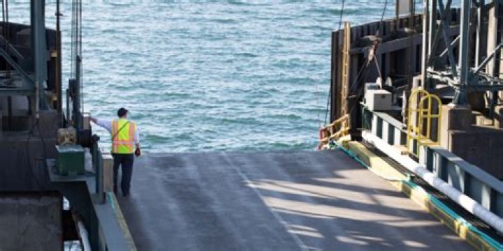 What is a longshoreman job?