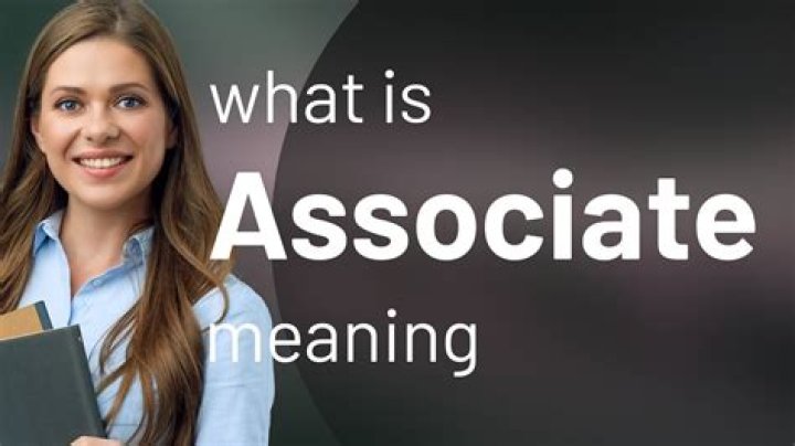 What is an associate editor do?