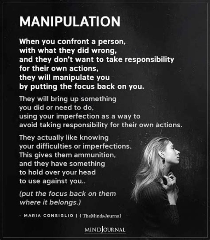 What is the best way to manipulate someone?