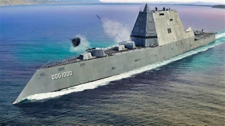 What is the largest destroyer ever in the US Navy's fleet?