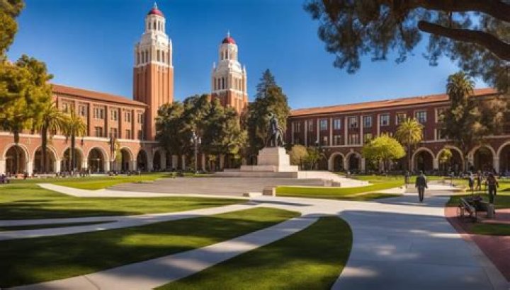 What major is University of Southern California known for?