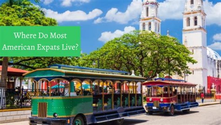 Where do most American expats live in Europe?