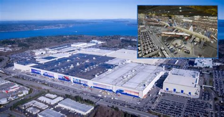 Where is the Topps factory located?