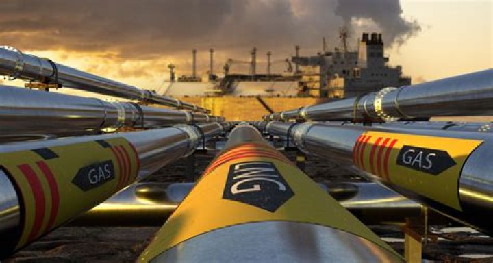 Which is safer pipeline or rail?