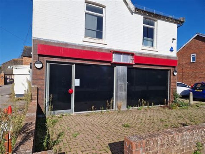 Why is KFC closed in UK?